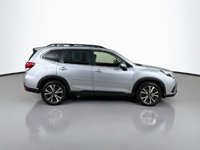 Used 2023 Subaru Forester Limited AWD/4WD image 11