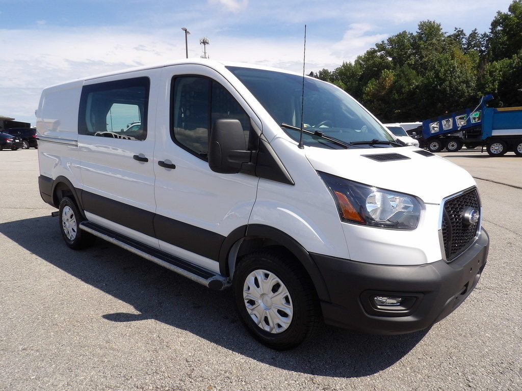 Used 2025 Ford Transit 250 Low Roof w/ Exterior Upgrade Package RWD image 10