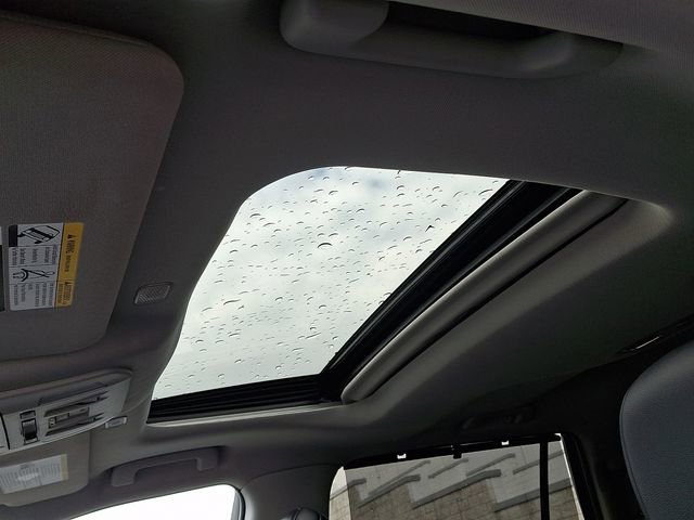 Used 2024 Toyota Highlander XLE image 16