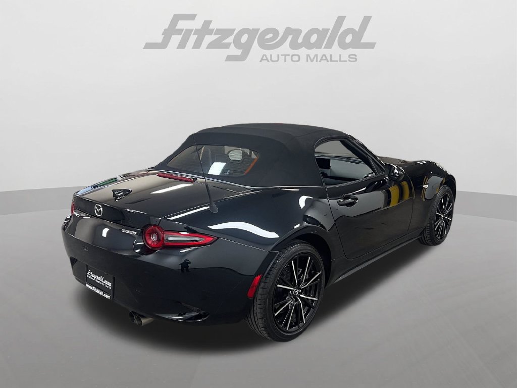 Used 2024 MAZDA MX-5 Miata Grand Touring RWD image 6