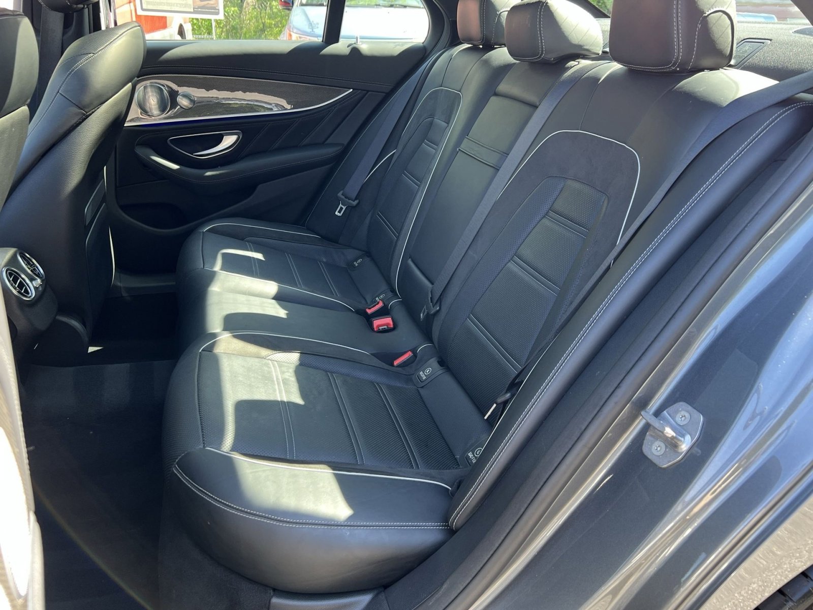 Used 2018 Mercedes-Benz E 63 AMG S image 30
