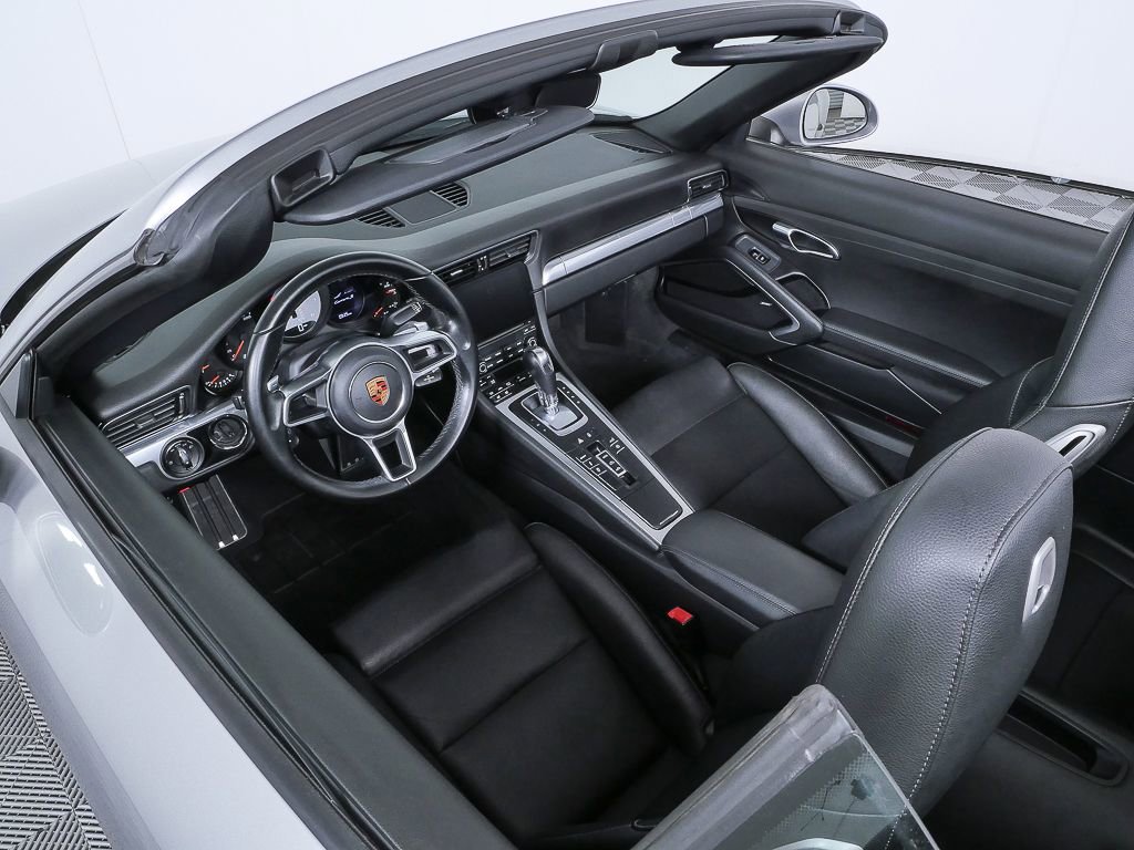 Certified 2019 Porsche 911 Carrera S image 17