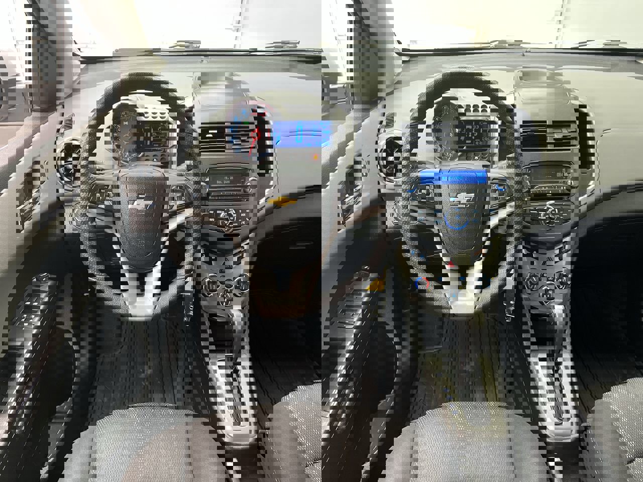 Used 2014 Chevrolet Sonic LT image 10