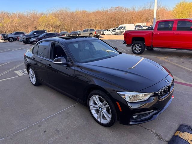 Used 2018 BMW 320i xDrive Sedan image 2