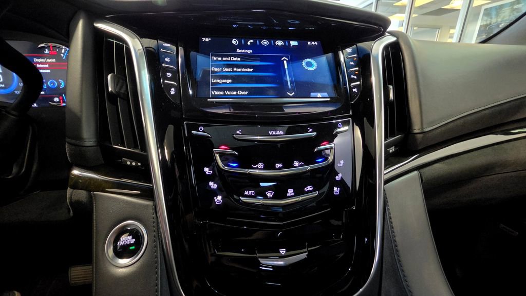 Used 2019 Cadillac Escalade Platinum AWD/4WD image 50