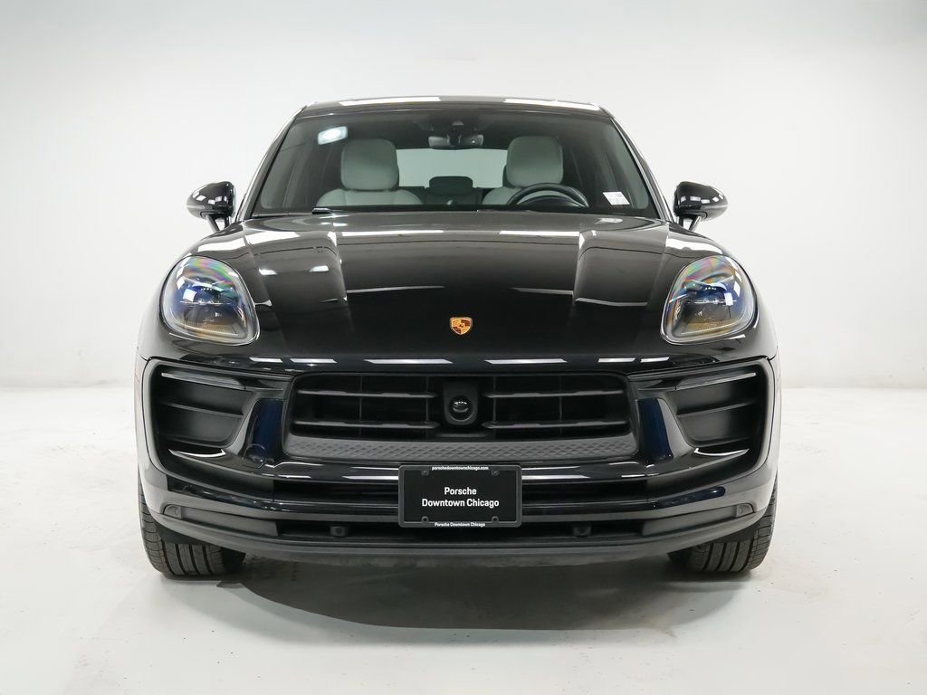 Used 2025 Porsche Macan image 7