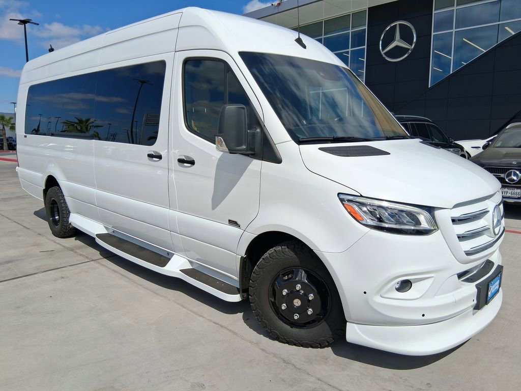 Used 2023 Mercedes-Benz Sprinter 3500 image 1