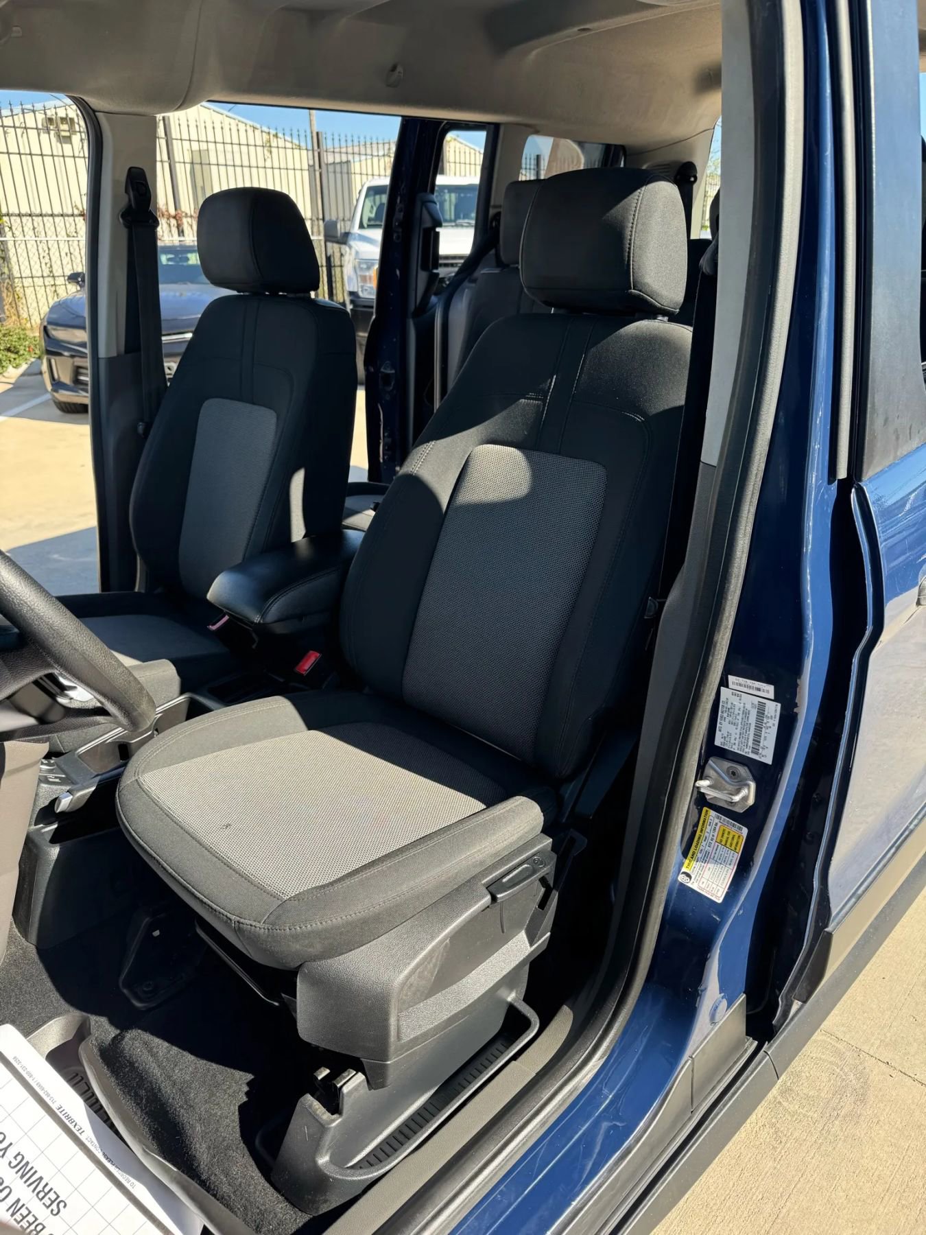 Used 2020 Ford Transit Connect XL image 24