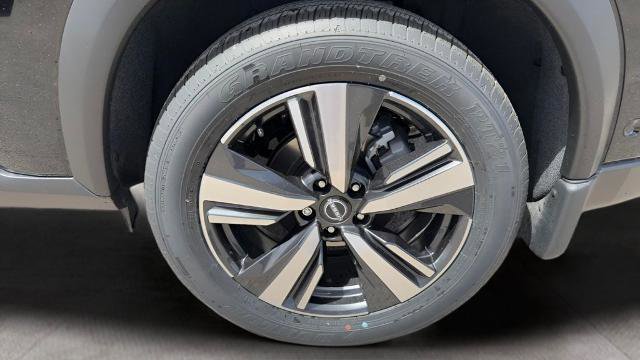 Certified 2025 Nissan Rogue SL image 11