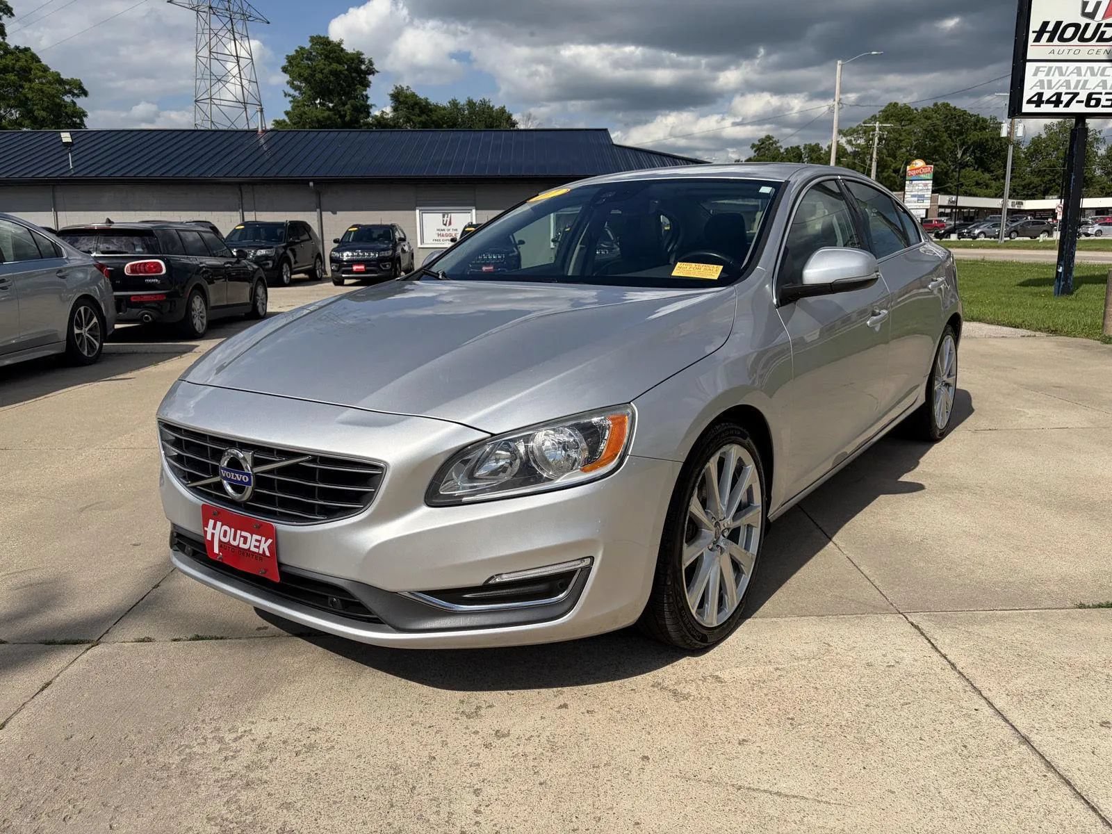 Used 2017 Volvo S60 T5 Inscription AWD/4WD image 3