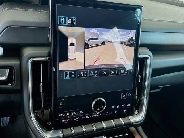New 2026 GMC Yukon Denali w/ Denali Reserve Package AWD/4WD image 9