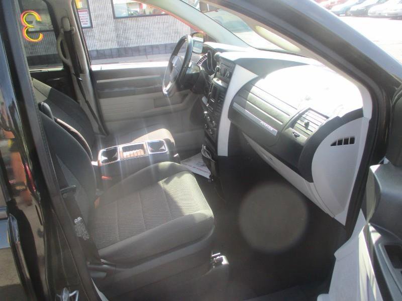 Used 2008 Dodge Grand Caravan SXT w/ Family Value Group FWD image 7