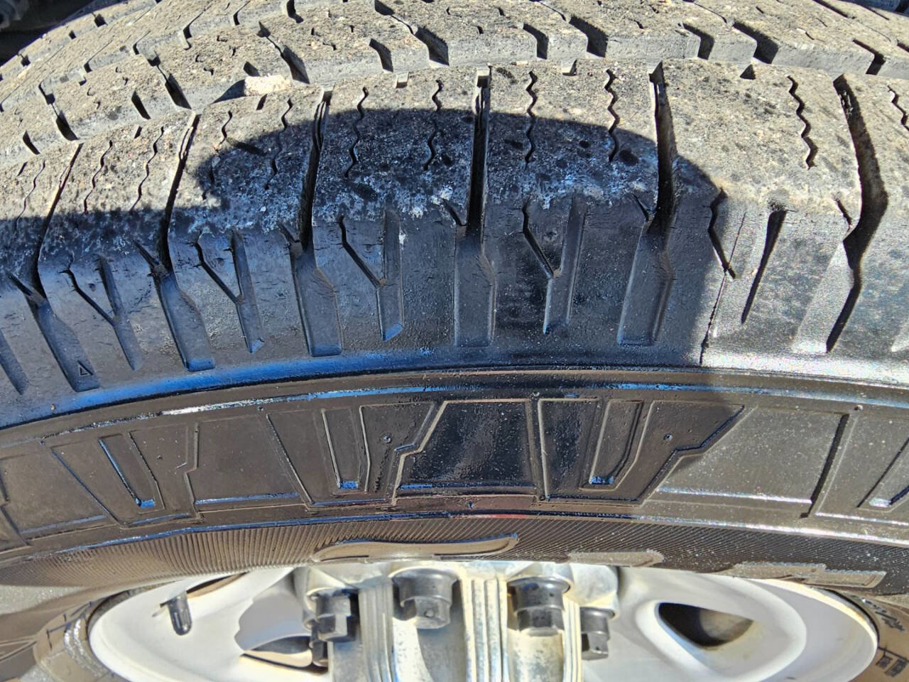 Used 2015 Chevrolet Express 2500 Extended image 33