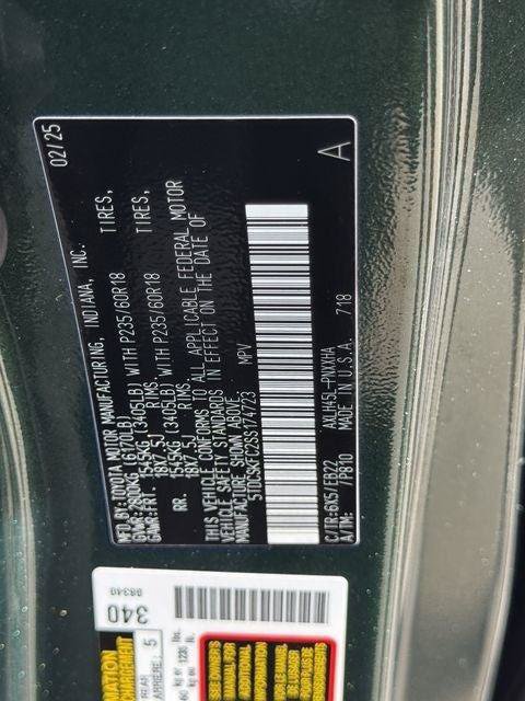 Certified 2025 Toyota Sienna XLE Woodland Edition AWD/4WD image 29