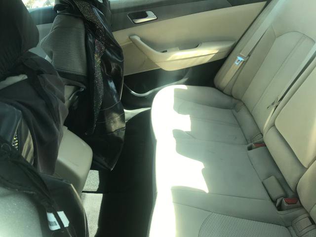 Used 2016 Hyundai Sonata SE image 1