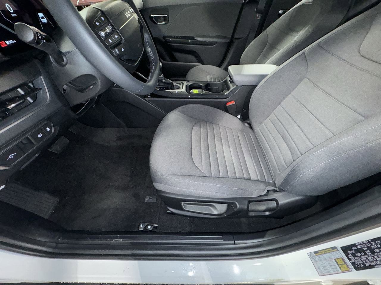 New 2025 Kia K4 EX image 15