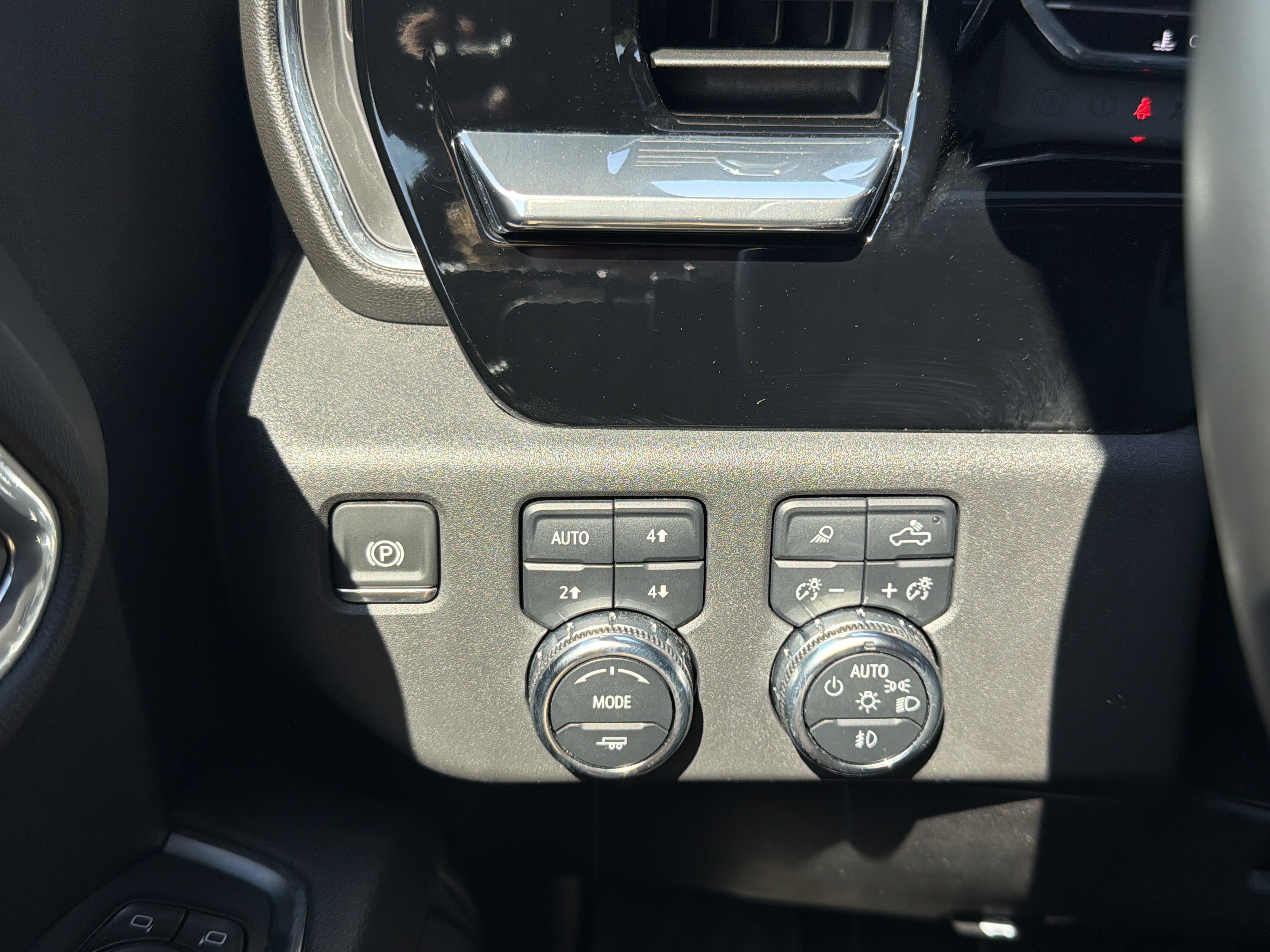 Certified 2025 GMC Sierra 1500 Elevation w/ Elevation Premium Package AWD/4WD image 32