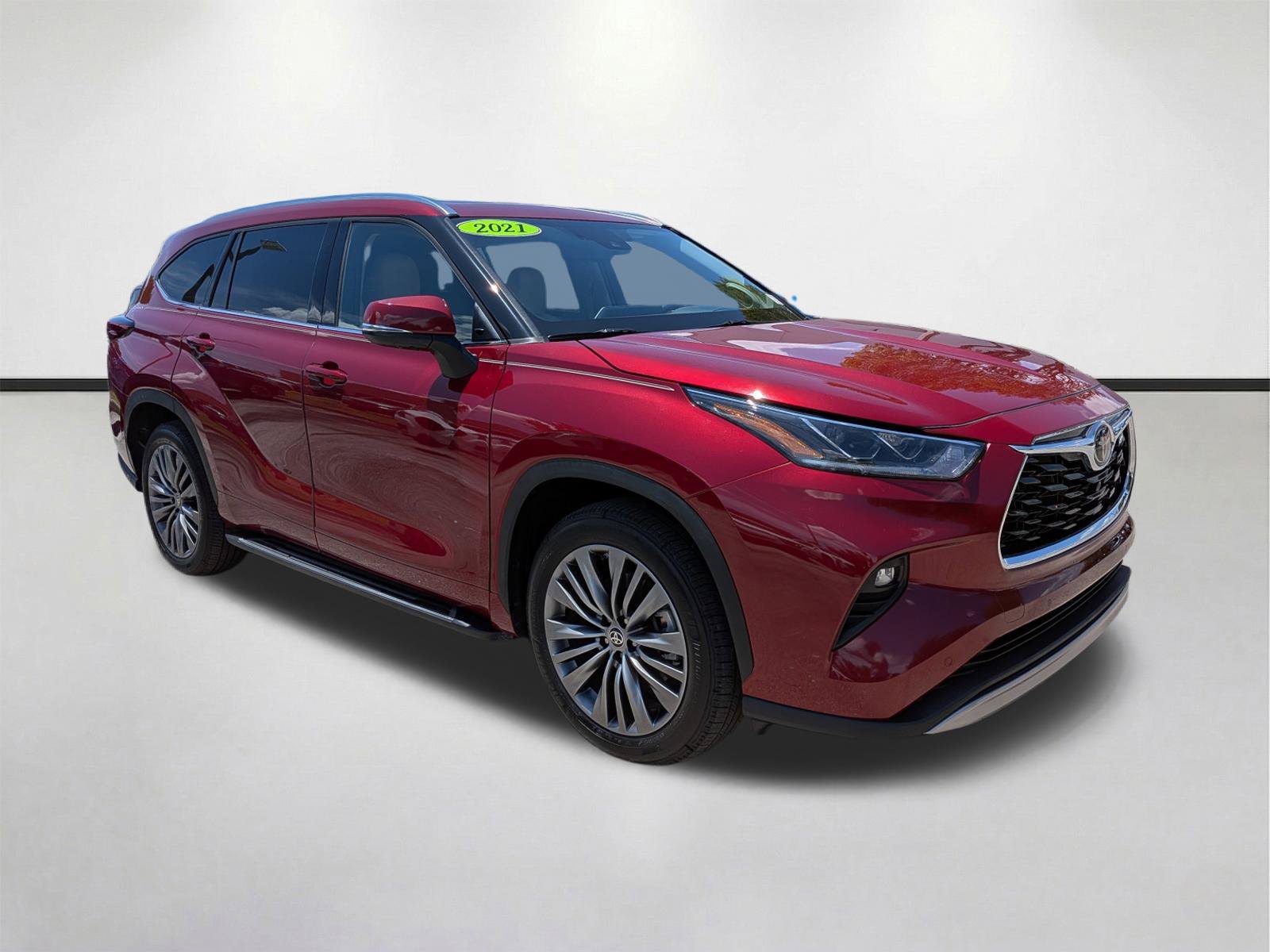 Used 2021 Toyota Highlander Platinum FWD image 1
