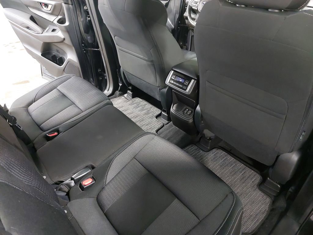 Used 2023 Subaru Ascent Premium w/ Convenience Package image 11
