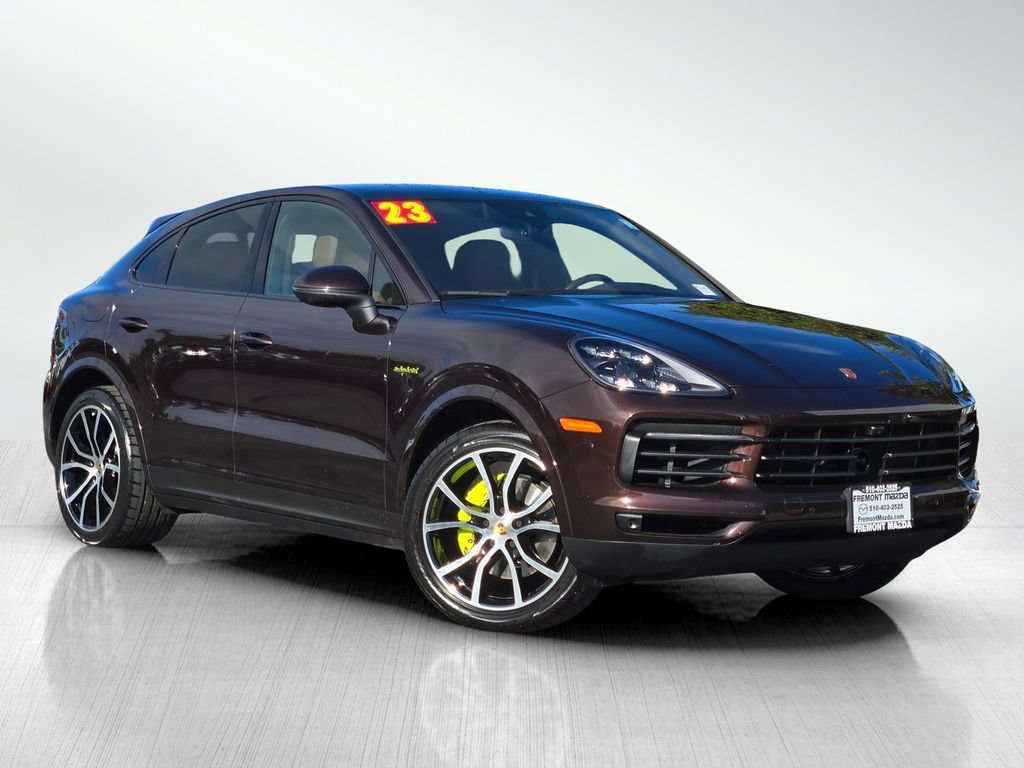 Used 2023 Porsche Cayenne Platinum Edition w/ Premium Package Plus (PIA) AWD/4WD image 1