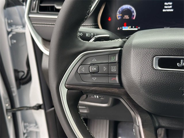 New 2025 Jeep Grand Cherokee Limited image 13