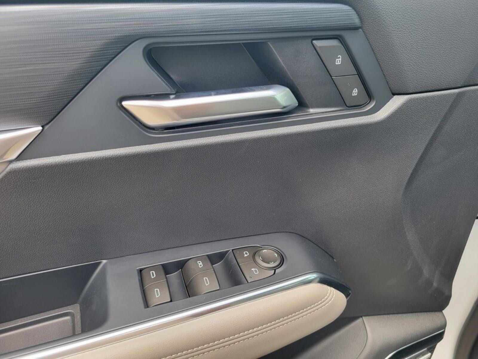 New 2026 GMC Acadia Elevation w/ Elevation Premium Package FWD image 12