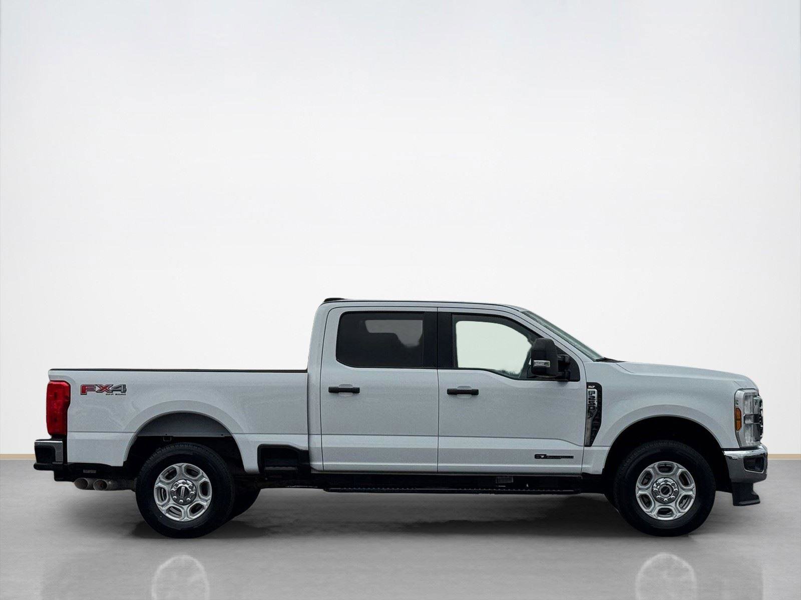 Used 2025 Ford F250 XLT w/ FX4 Off-Road Package image 8