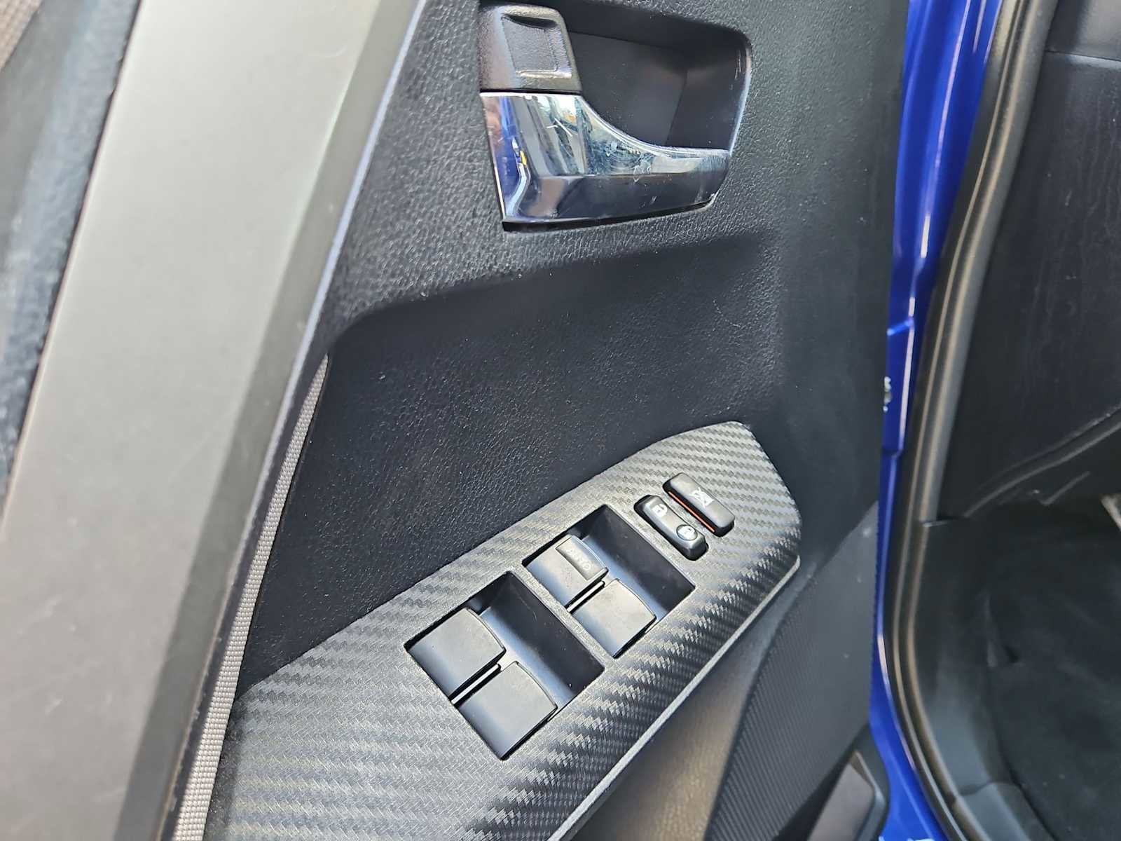 Used 2015 Toyota RAV4 XLE image 16