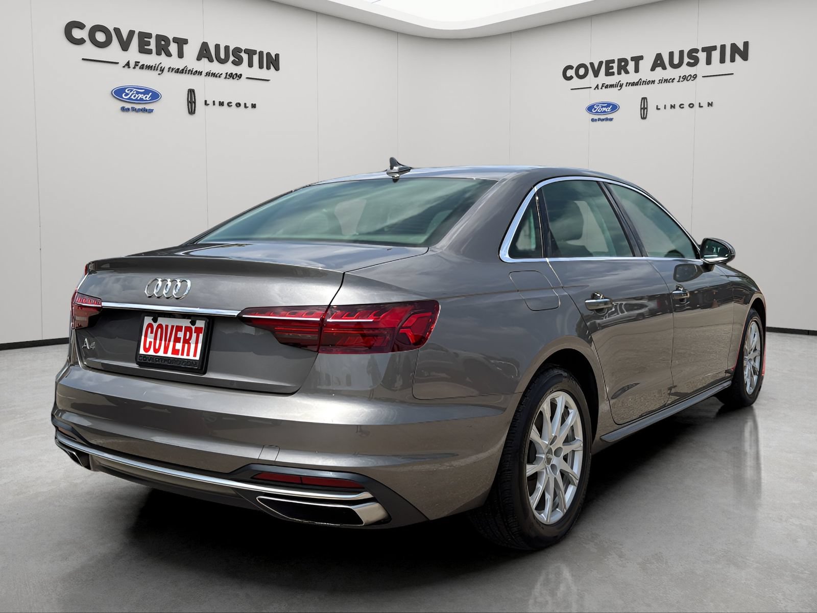 Used 2020 Audi A4 2.0T Premium w/ Convenience Package FWD image 4