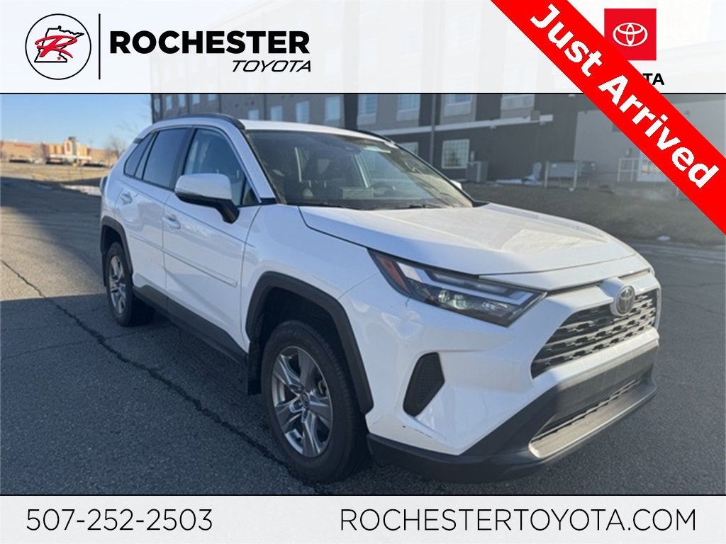 Used 2024 Toyota RAV4 XLE image 1
