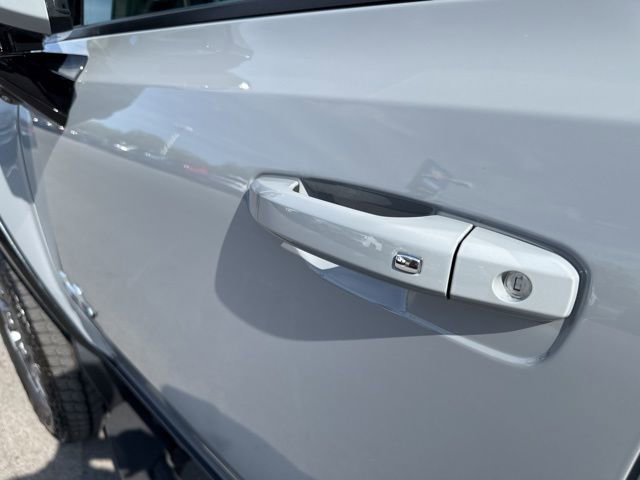Used 2025 GMC Hummer EV 3X AWD/4WD image 14