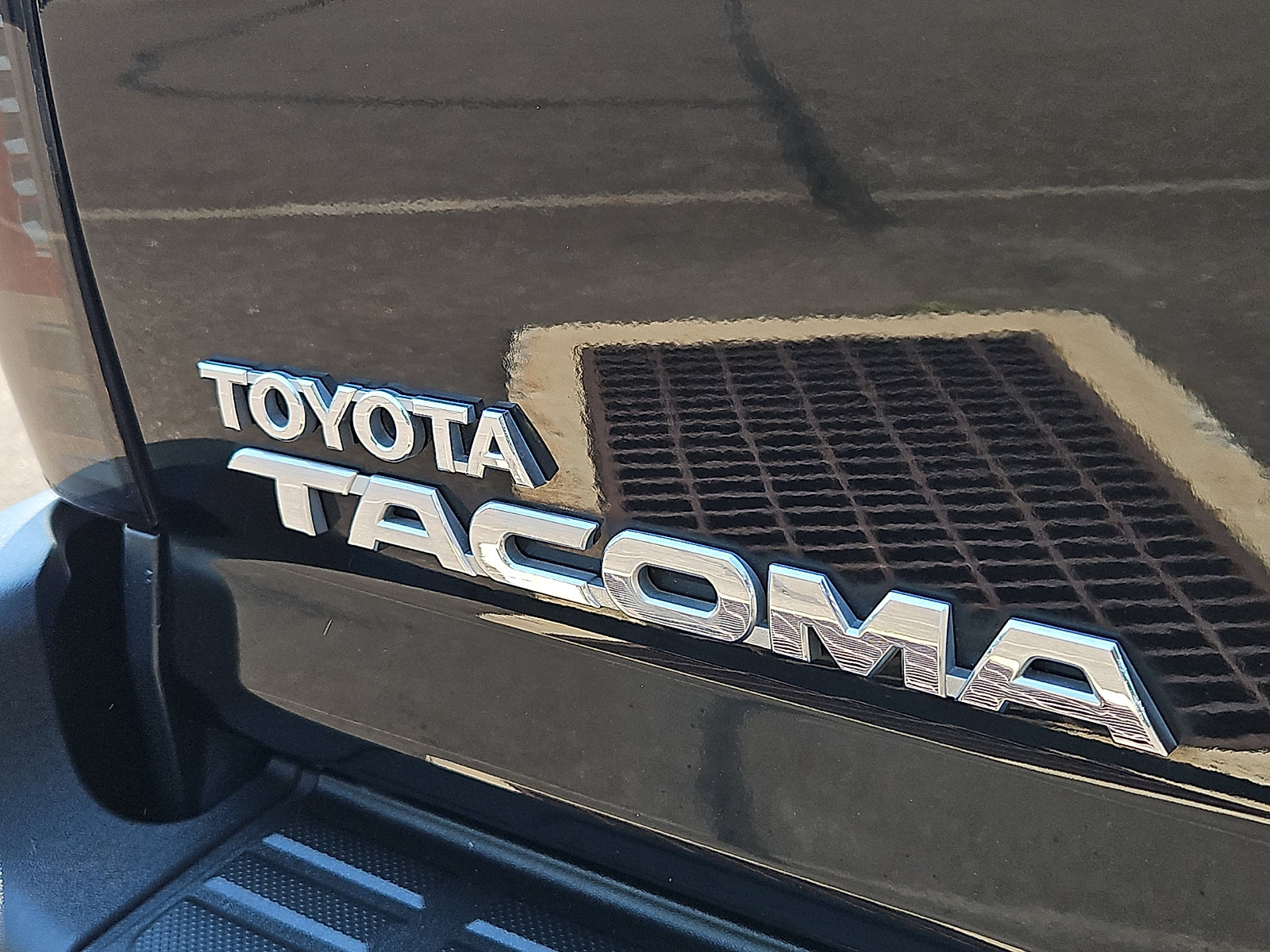 Used 2014 Toyota Tacoma PreRunner w/ Convenience Package RWD image 29