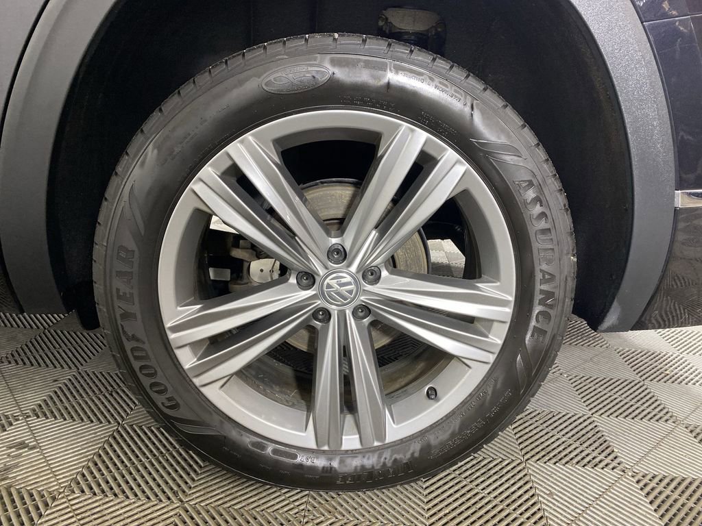 Used 2018 Volkswagen Atlas SEL w/ R-Line Package image 34