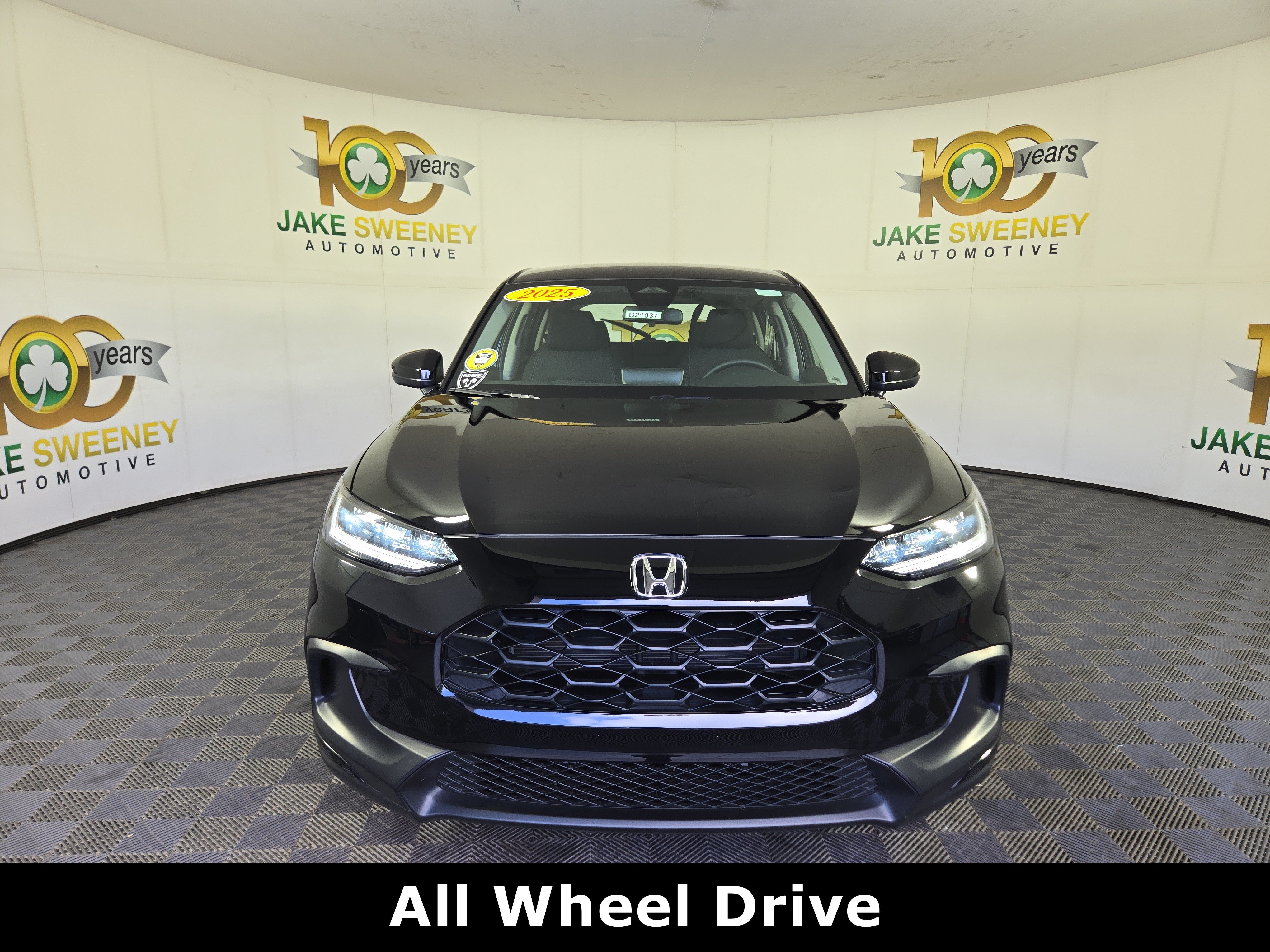 Used 2025 Honda HR-V LX image 2