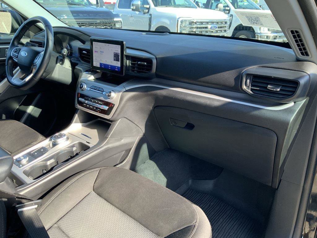 Used 2022 Ford Explorer XLT image 68