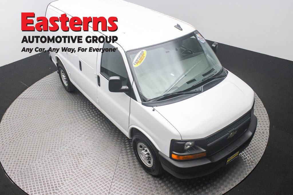 Used 2017 Chevrolet Express 2500 image 3