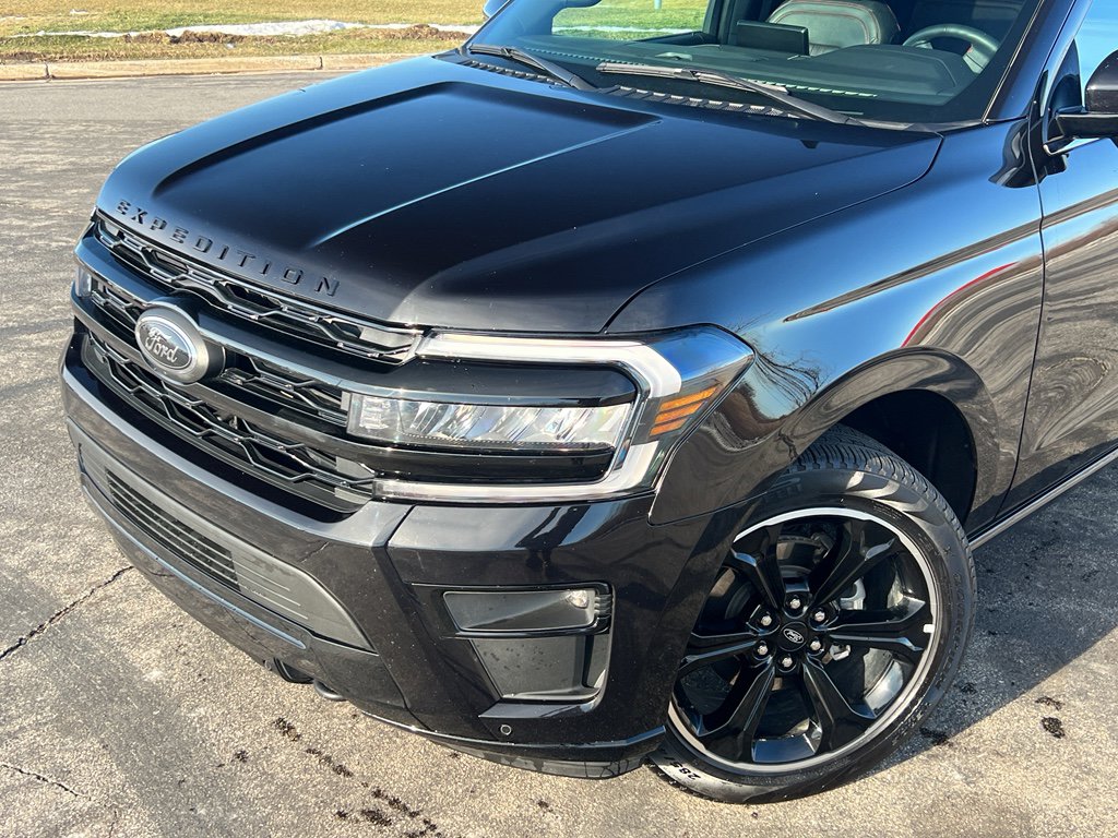 Used 2024 Ford Expedition Max Limited image 8