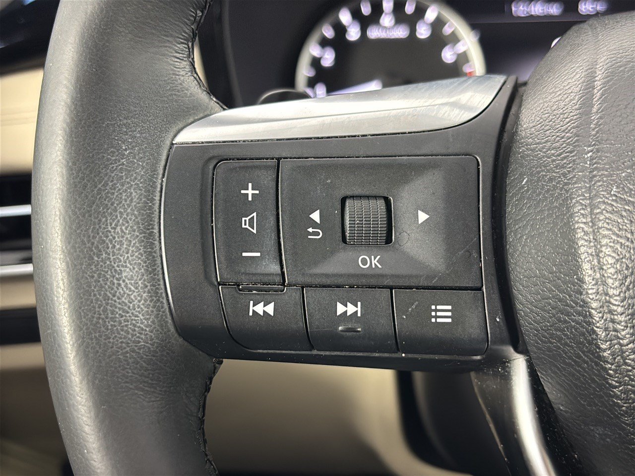 Used 2023 INFINITI QX60 Pure FWD image 18