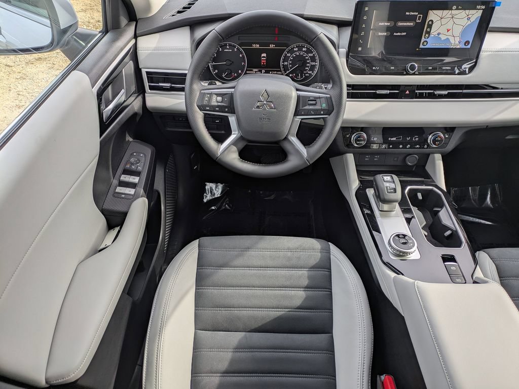New 2026 Mitsubishi Outlander SE FWD image 17