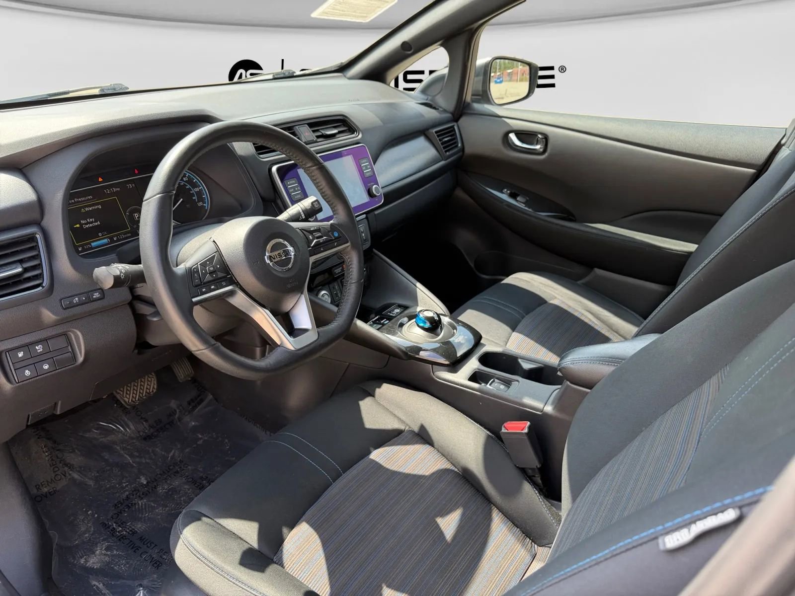 Used 2020 Nissan Leaf SV w/ SV Technology Package image 16