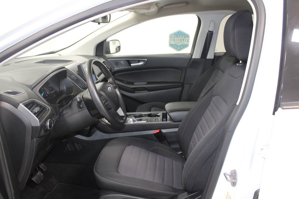 Used 2024 Ford Edge SE image 18