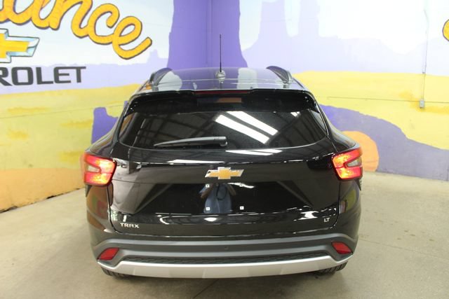 Used 2024 Chevrolet Trax LT w/ Driver Confidence Package FWD image 7