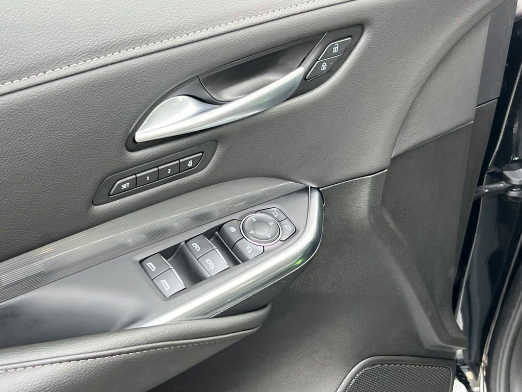 Certified 2025 Cadillac XT4 Premium Luxury image 6