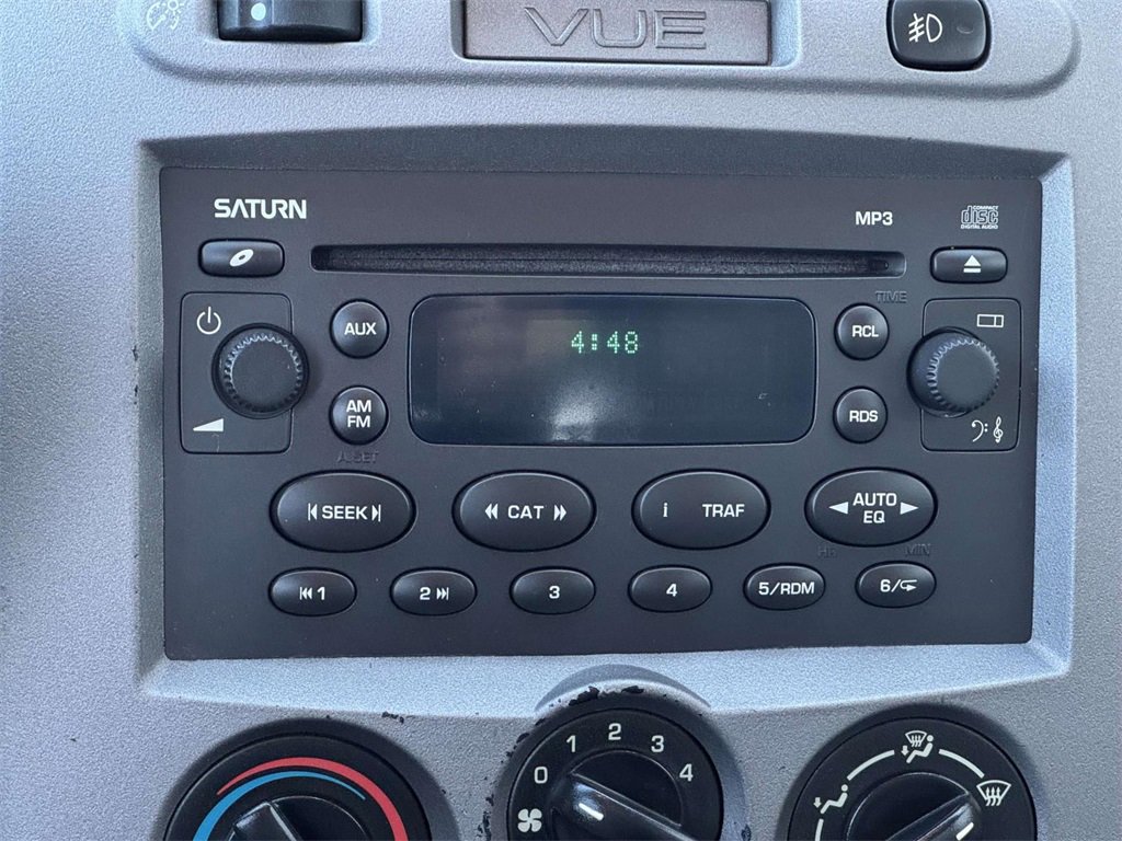 Used 2004 Saturn Vue 2WD V6 image 3