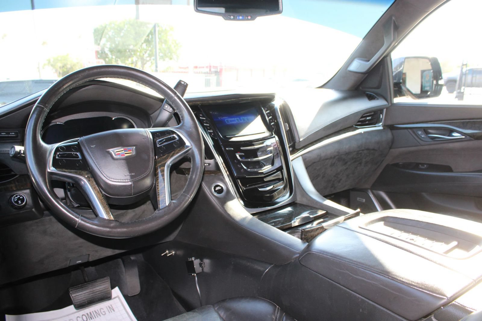 Used 2016 Cadillac Escalade Platinum AWD/4WD image 23