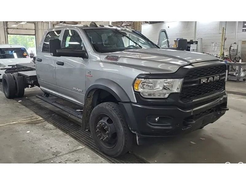 Used 2022 RAM 5500 Tradesman w/ Safety Group image 2