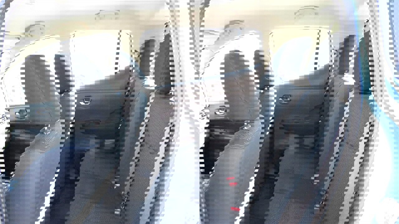 Used 2014 Nissan Leaf S w/ Charge Package image 17