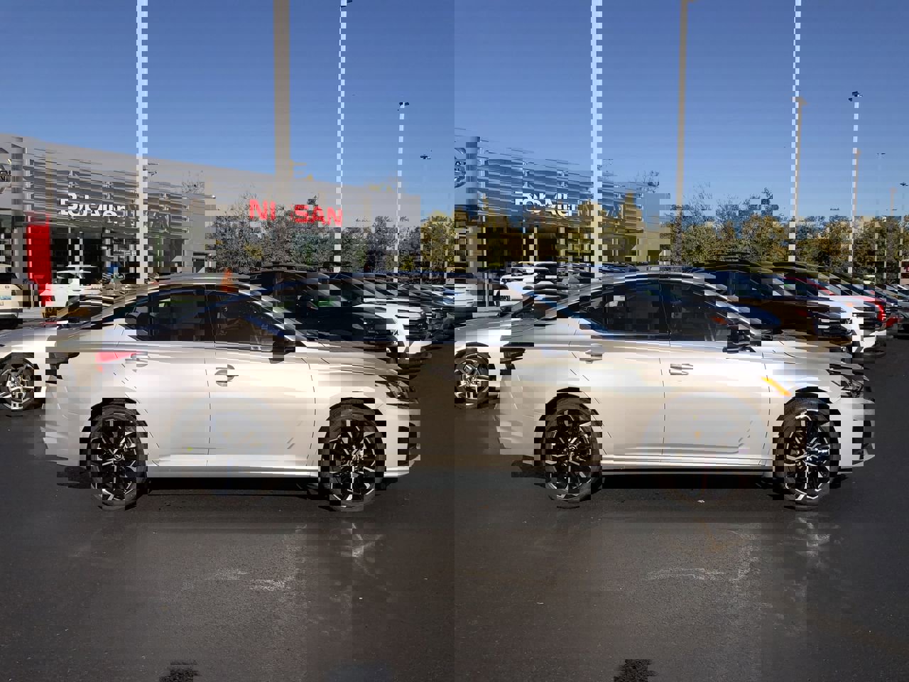 New 2025 Nissan Altima 2.5 SR w/ SR Premium Package image 14