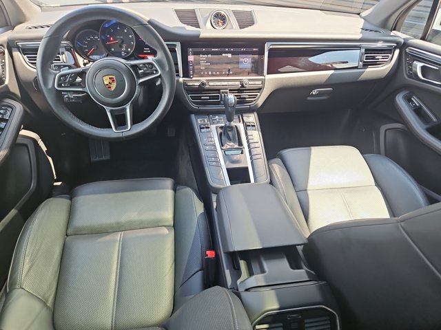 Certified 2021 Porsche Macan AWD/4WD image 18