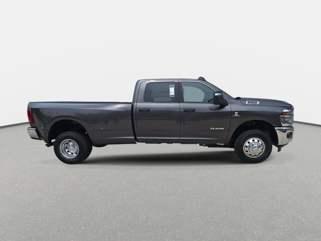 New 2026 RAM 3500 Big Horn AWD/4WD image 4